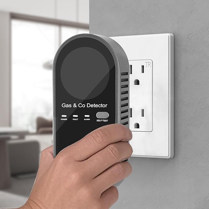 1 Pack 4-in-1 Plug-in Carbon Monoxide Detector with Voice Alerts, Combination Gas & Carbon Monoxide Detector, Portable CO Alarm with Fahrenheit(°F) & Humidity Sensor for Home, Hotel, RV, Easy Setup
