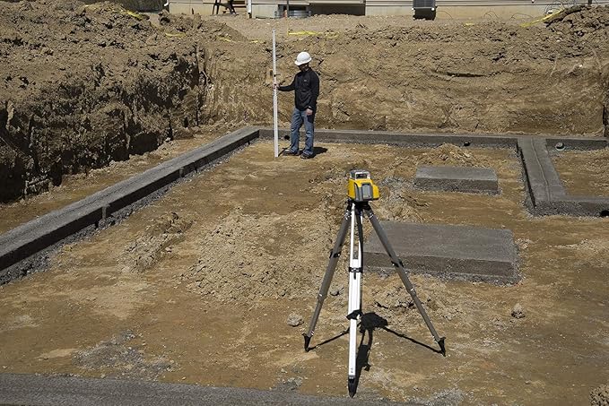 Spectra Precision LL300N Laser Level, Self Leveling Kit with HL450 Receiver, Clamp, Alkaline Batteries Black