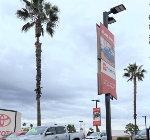 42,000 Lumen - 300 watt NextGen III LED Shoebox Lights - Dimmable - with Photocell - Arm Mount -Brown HOUSING - 10KV Surge