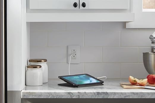 Legrand Radiant 1597TRUSBCCW 15 Amp GFCI Self Test Tamper Resistant Decorator Duplex Outlet with USB Type C, White with Screwless Wall Plate (1 Count)