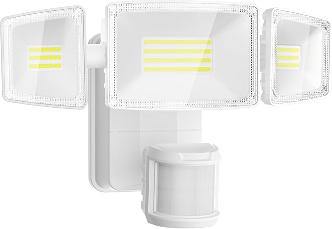 Onforu Battery Powered Motion Sensor Outdoor Lights, 2000LM 6500K Security Flood Lights, IP65 Waterproof Battery Operated Lights with Adjustable 3 Head Motion Detector LED Flood Light