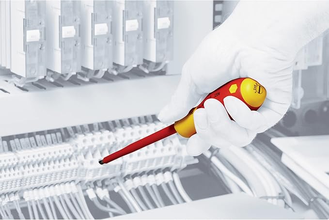 Wiha 32095 Slotted and Phillips Insulated Screwdriver Set, 1000 Volt, 19 Piece