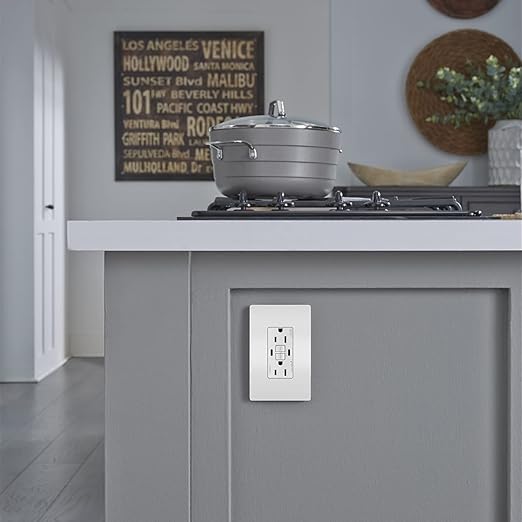 Legrand Radiant 1597TRUSBCCW 15 Amp GFCI Self Test Tamper Resistant Decorator Duplex Outlet with USB Type C, White (1 Count)