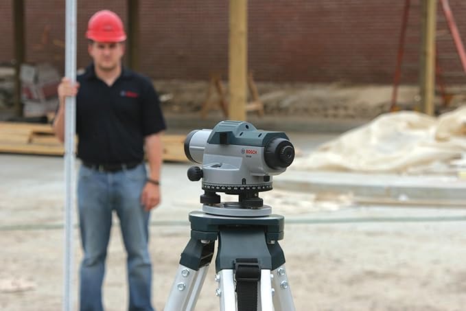 BOSCH GOL26 26X Automatic Optical Level, Includes Plumb Bob, Tool Kit, & Carrying Case