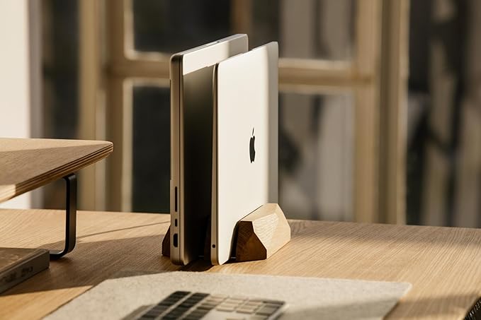 Oakywood Dual Laptop Dock, Vertical Laptop Stand Wood, Laptop Stand for Desk, Desk Organizer, Vertical Laptop Holder, Compatible with All MacBook Pro Air iPad, for 2 Device – 7,1x4,5x1,6”, Oak