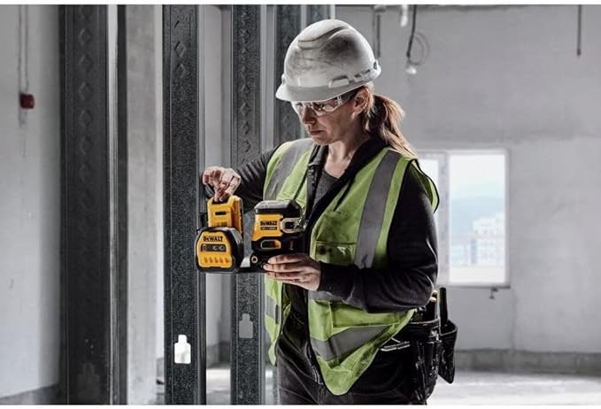 DEWALT 20V/12V MAX Laser Level, Cross Line Laser and 5 Spot Laser, Green, Bare Tool Only (DCLE34520GB)