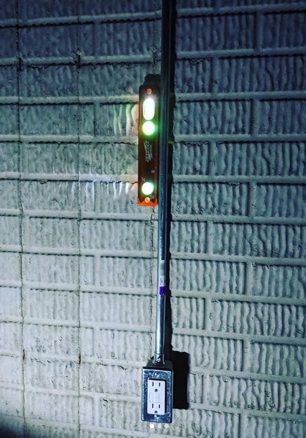 Swanson Tool Co TLL049M Savage Lightning Aluminum Torpedo Magnetic Illuminated Levels, 9", 3 Vials