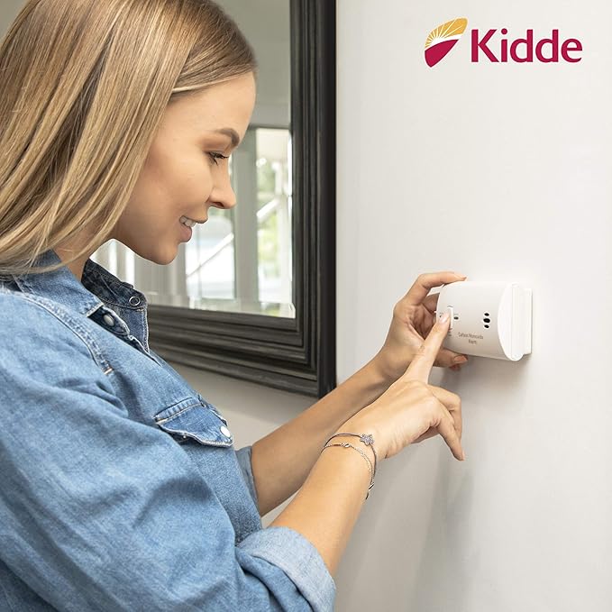 Kidde Carbon Monoxide Detector, Battery Powered CO Alarm with LEDs, Test-Reset Button, Low Battery Indicator, Portable