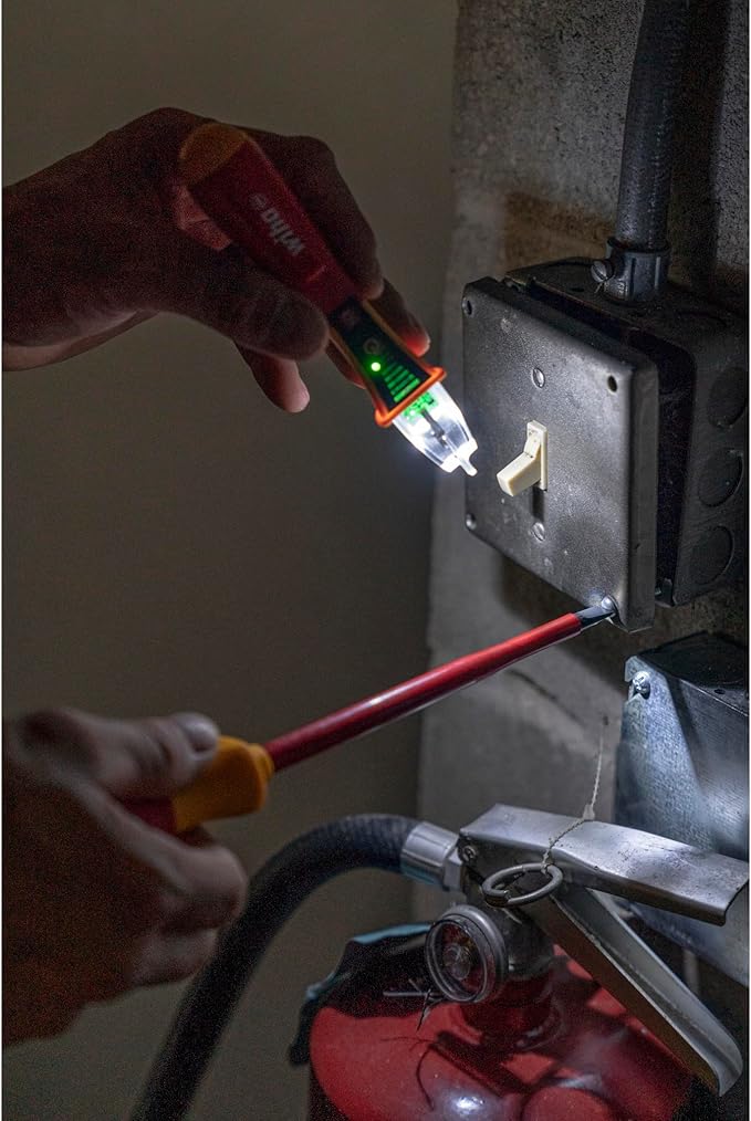 Wiha Non-Contact Voltage Tester Category IV 12-1000V AC with Flash Light - 25506, Red