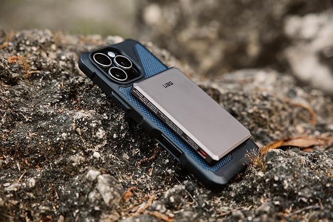 URBAN ARMOR GEAR UAG 5000mAh Power Bank SRGE 20W USB-C Slim Magnetic Wireless Portable Charger Fast Charging Battery Pack Compatible with iPhone 16, Samsung Galaxy S25, Black/Grey