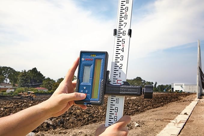 BOSCH LR20 1000 ft Red and Green-Beam Rotary Laser Receiver, Includes Mounting Bracket & 2 AA Batteries