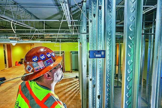 BOSCH LR40 2000 ft Red-Beam Rotary Laser Receiver, Includes Mounting Bracket & 2 AA Batteries