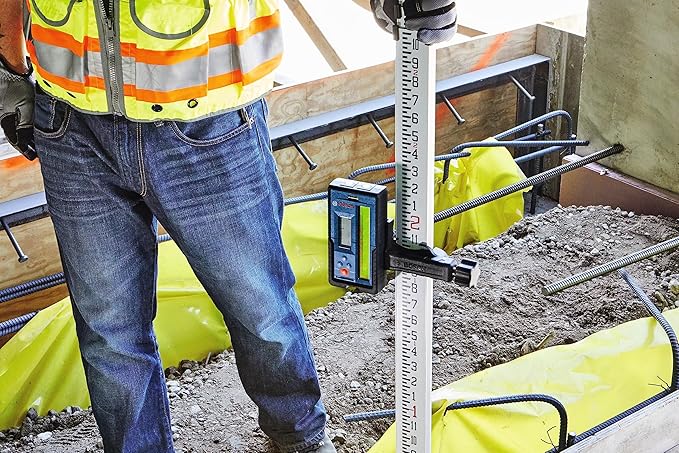 BOSCH LR20 1000 ft Red and Green-Beam Rotary Laser Receiver, Includes Mounting Bracket & 2 AA Batteries